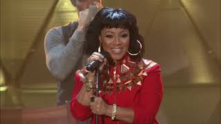 Erica Campbell &amp; The Isaacs: &quot;A Little More Jesus&quot; (46th Dove Awards)