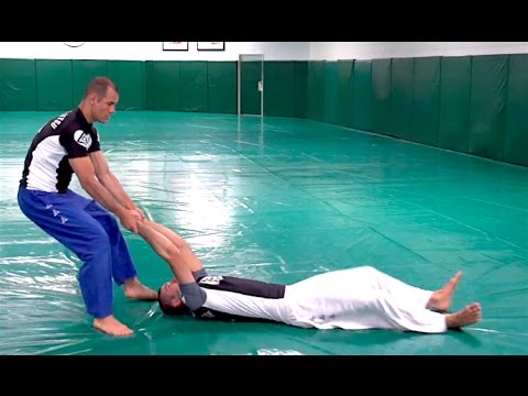 Ozzy Man Reviews: United Airlines Drag Defences