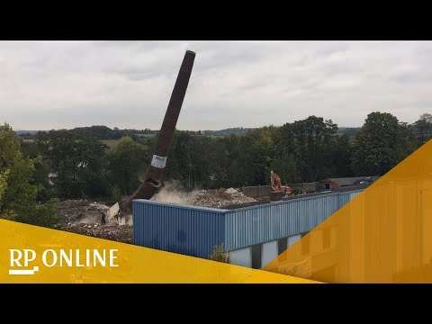 Heiligenhaus: Hier wird der Schornstein der alten Gießerei gesprengt