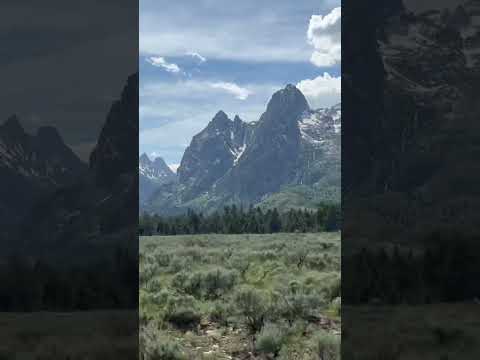 看，那远处的雪山；听，那窗外的呼啸声