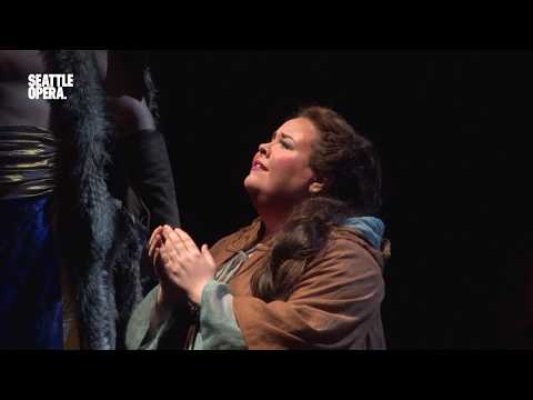 Jamie Barton sings "O dischius'è il firmament" excerpt from Nabucco