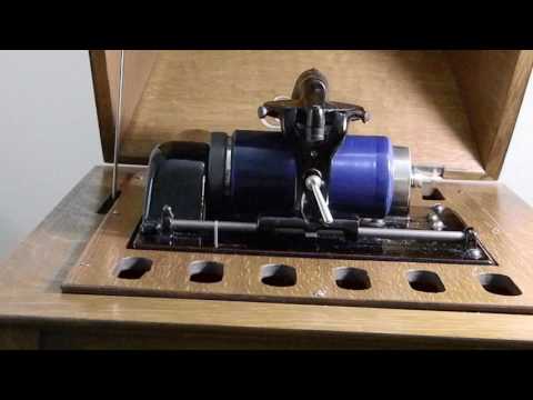 On the Banks of Moonlight Bay