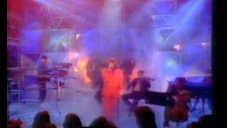 Cathy Dennis - Too Many Walls (TOTP 1991)