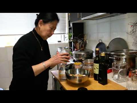 download lagu mp3 mp4 Black Walnut Balsamic Vinegar, download lagu Black Walnut Balsamic Vinegar gratis, unduh video klip Black Walnut Balsamic Vinegar