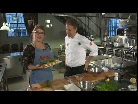 Fredrik Eriksson lär oss tillaga lax - TV4