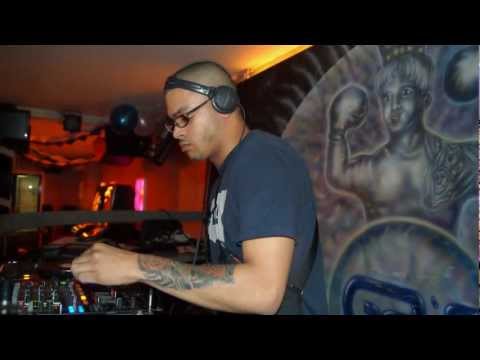 HumanLife ft Dj Wesley Simson - In It Together House Remix 2012