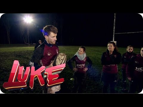 Luke lässt sich von Rugby-Mädels flach legen! - LUKE! Die Woche und ich