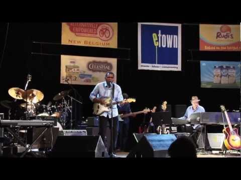 Robert Cray Band - "Worry" (eTown webisode 281)