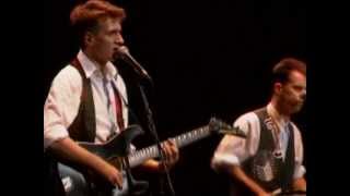 Crowded House - Sister Madly (live in Sydney, 1988)