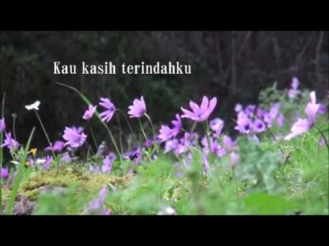 download lagu mp3 mp4 Aaron Ashab Anugerah Terindah Yang Pernah Kumiliki, download lagu Aaron Ashab Anugerah Terindah Yang Pernah Kumiliki gratis, unduh video klip Aaron Ashab Anugerah Terindah Yang Pernah Kumiliki