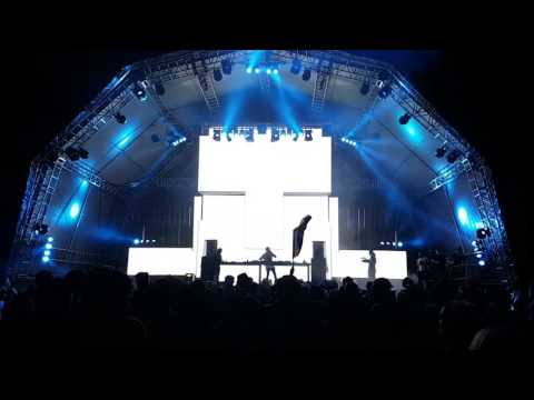 Smooth & MC Miss Trouble @ LET IT ROLL open air 2016