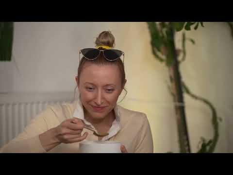 Vypľula polievku (BEZ SERVÍTKY)