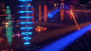 Four Tet Bleeding at LA show at the Forum 2025