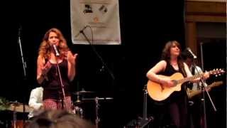 Everly sings Quicksand at Nicholas Sparks Charity Event!