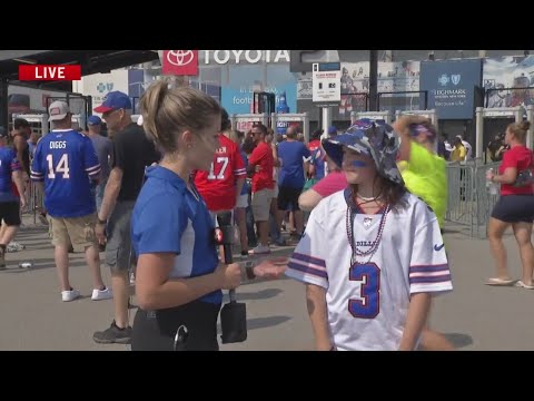 Tara Lynch talks Bills Football with super fan Sophia Colucci