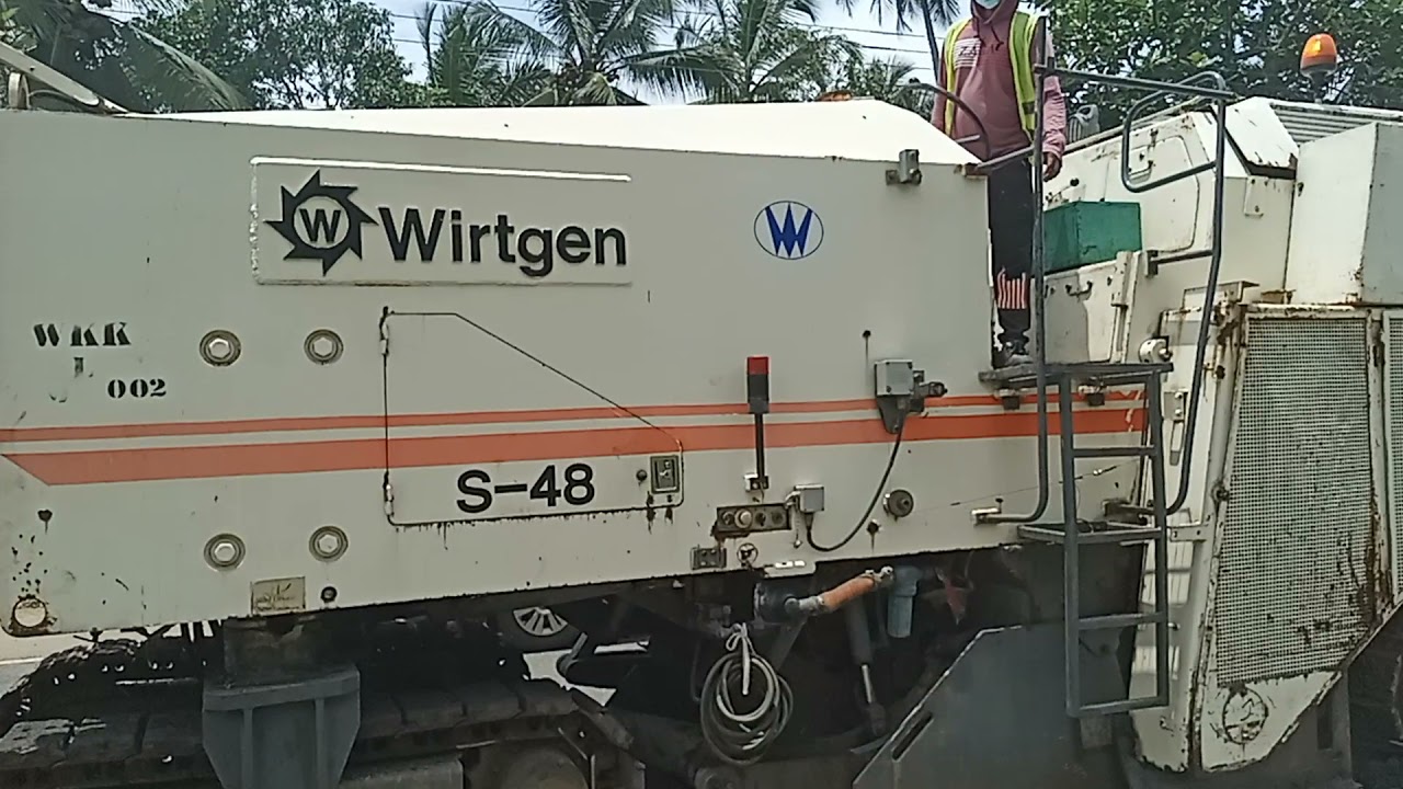 Asphalt Milling Activity done by WKK Engineering(pvt)Ltd. Colombo -Kandy highway (A01) 🇱🇰
