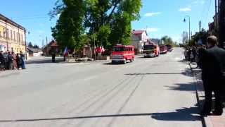 preview picture of video 'Parada samochodów pożarniczych, 4 maja 2014'
