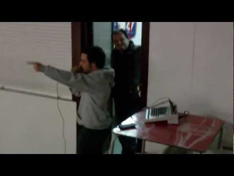 Emi - "A Que Juegas"