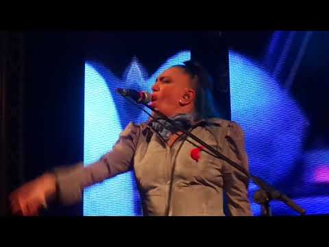 Loredana Bertè canta "Non sono una signora"