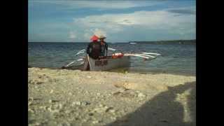 preview picture of video 'Camiguin Island Fishermen, Philippines'