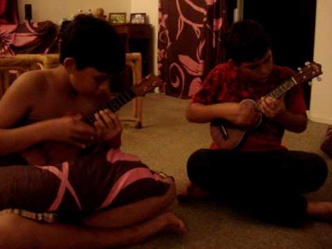 Mikala & Makua Jamming