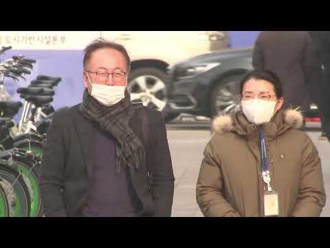 韓國病毒病例激增 (South Korea's virus cases surge)