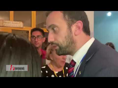 Դանիել Իոաննիսյանը դեբոշ է անում 9/21 ընտրատեղամասում