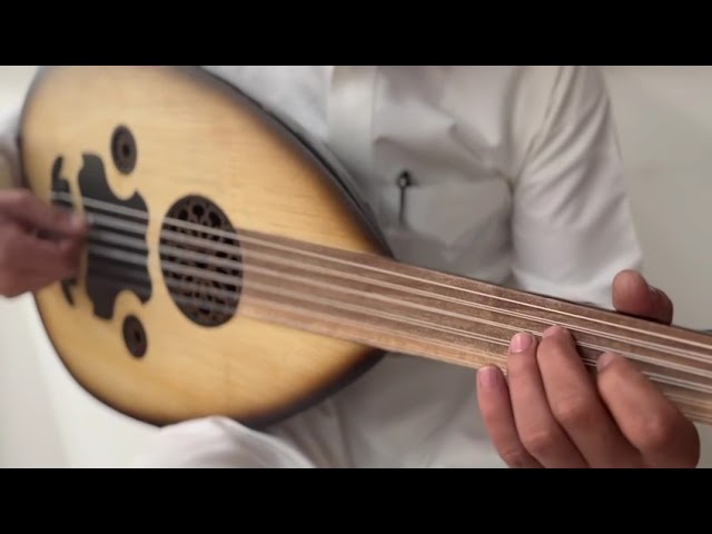 عزف الة العود-الات موسيقية