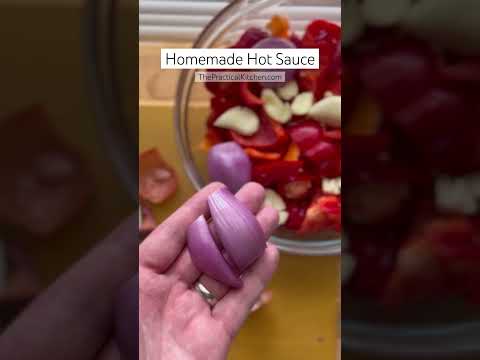 Making EASY homemade hot sauce with fresh hot peppers #spicyfood #hotpepper #hotsauce #recipe