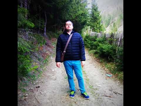 Family walking tour to Hasmas Mountains