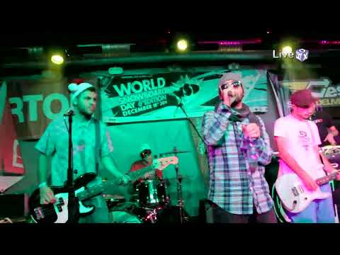 Ogi 23 ft. Feel - Летни Нощи (Live @ Mixtape 5 17/12/2011)