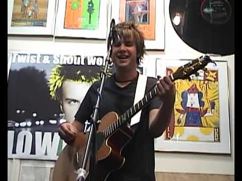 Howie Day @ Twist & Shout 2002