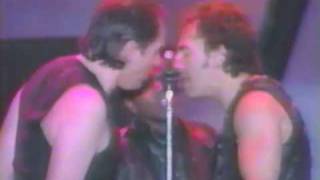 Springsteen, Gabriel, Sting, Chapman - Get Up, Stand Up