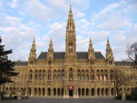 Rathausball-Tänze op.438 - Johann Strauss II