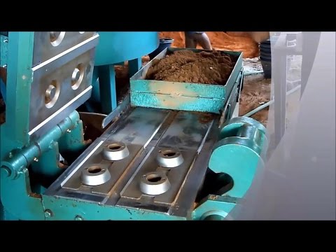 Interesująca maszyna do produkcji bloków budowlany