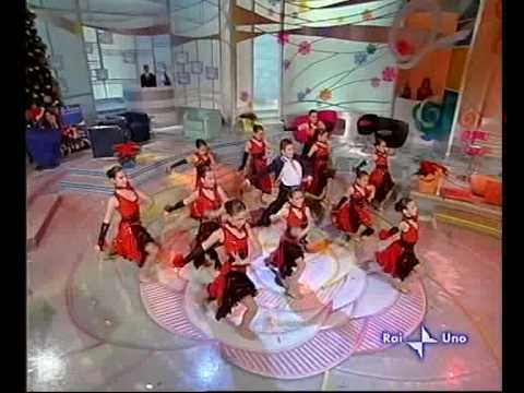 scuola di ballo movimento latino esibizione rai 1 parte