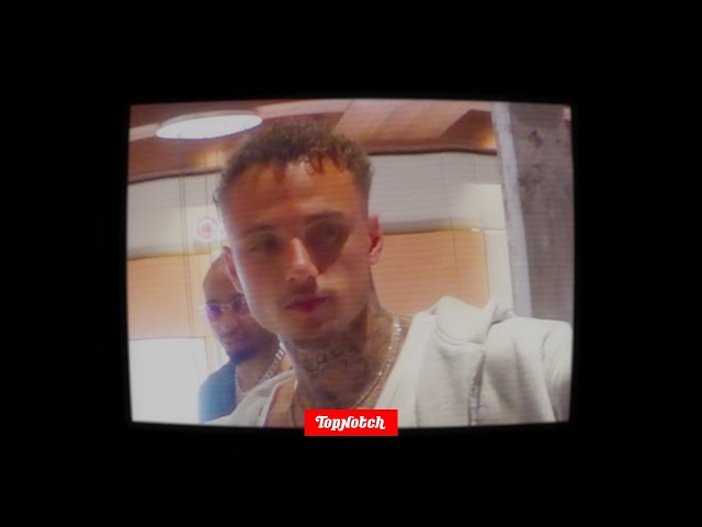 Video zu 'Waka' ansehen