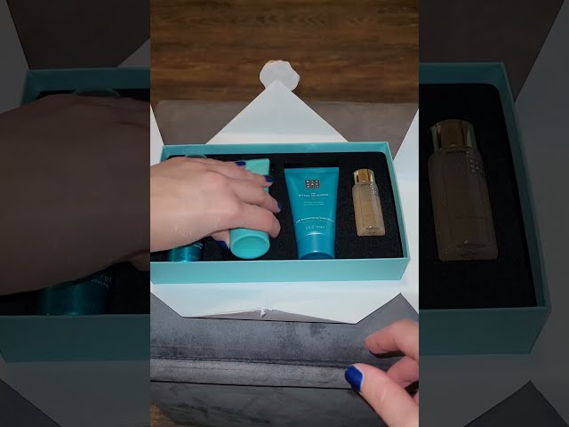 Vídeo relacionado con Set de Cosmética Rituals El Ritual De Ayurveda Estuche De Regalo Mediano 4 Piezas