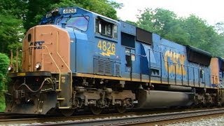 preview picture of video 'Twin EMD's Pulling CSX Trash Train West'