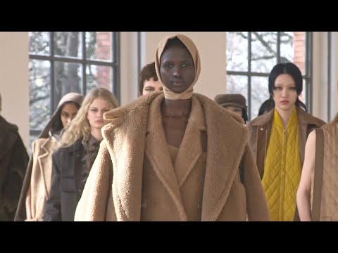 Max Mara Fall/Winter 2021 Runway Show | Milan Fashion Week | VRAI Magazine