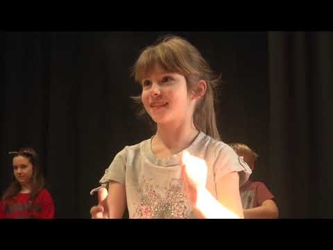 Czego uczy pantomima?