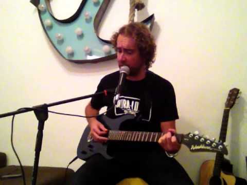 download lagu mp3 mp4 Navarri, download lagu Navarri gratis, unduh video klip Navarri