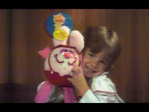 Shake-An-Egg Coloring Kit (Commercial #1, 1979)