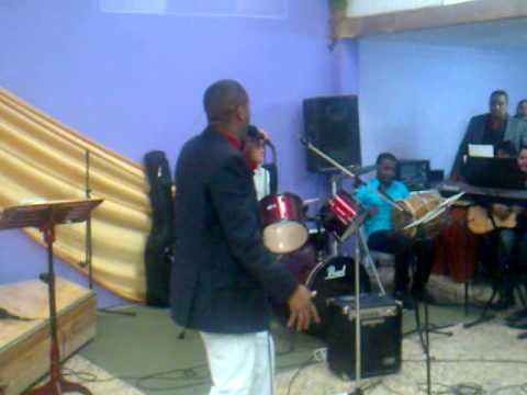 Vamos escalando peldaños - ♫♪ Con le Ramón Arias ♫♪ ♫♪