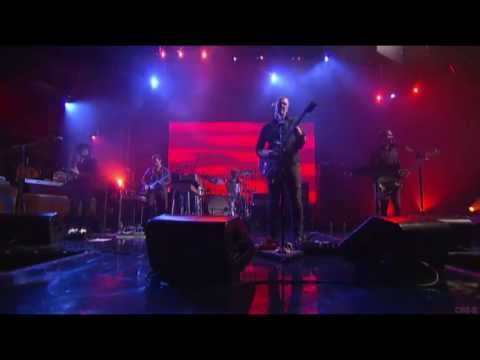 QOTSA - I Sat By The Ocean (Live On Letterman)