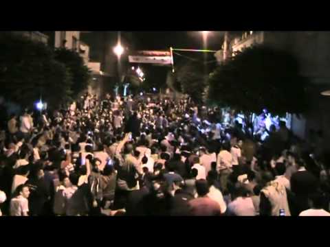 مظاهرة مسائية بقيادة الساروت في حي البياضة في مدينة حمص