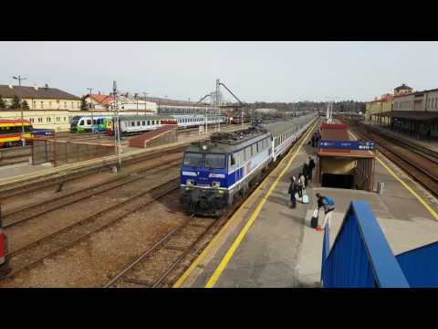 EP09-005 + IC SIEMIRADZKI z Przemyśla do Poznania i Zielonej Góry wjeżdża na st.Rzeszów Gł. 17.03.17