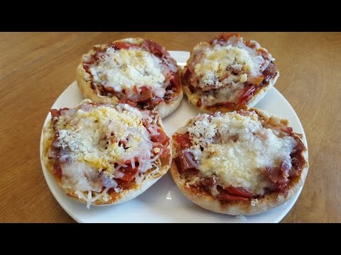 A Geek's Guide to Easy Microwave Cooking:Episode 128:Pizza Toasties