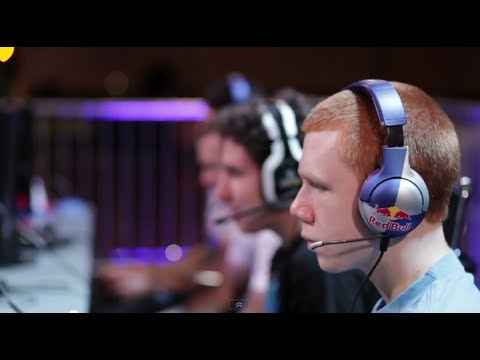 Starcraft and Halo competition at the Red Bull LAN - 2012