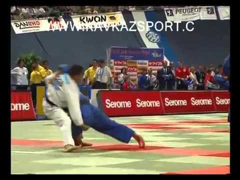 JUDO 2001 World Championships: Huseyin Ozkan (TUR) - Mourat Kalikulov (UZB)